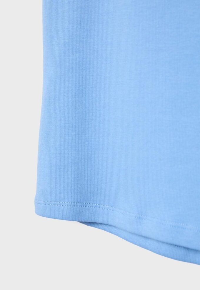 B04 Haut moulant basique sans manches B04 Haut moulant basique sans manches