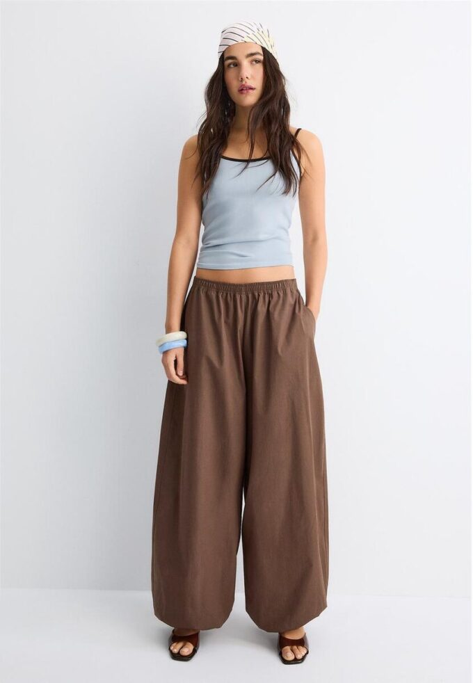 B07 Hauts à bretelles côtelées B07 Hauts à bretelles côtelées