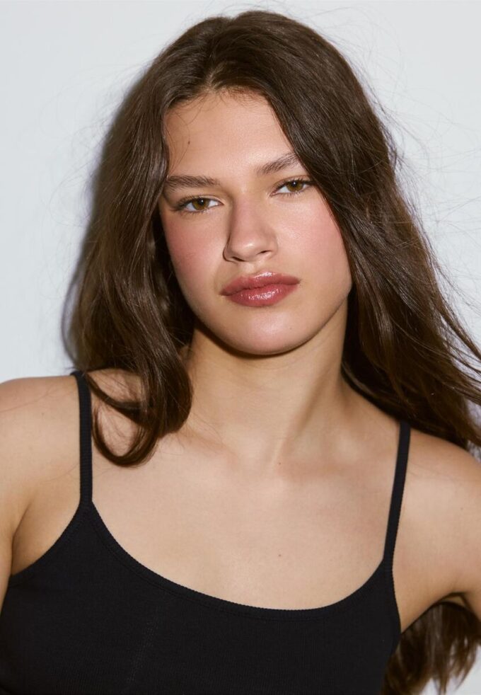 B07 Hauts à bretelles côtelées B07 Hauts à bretelles côtelées