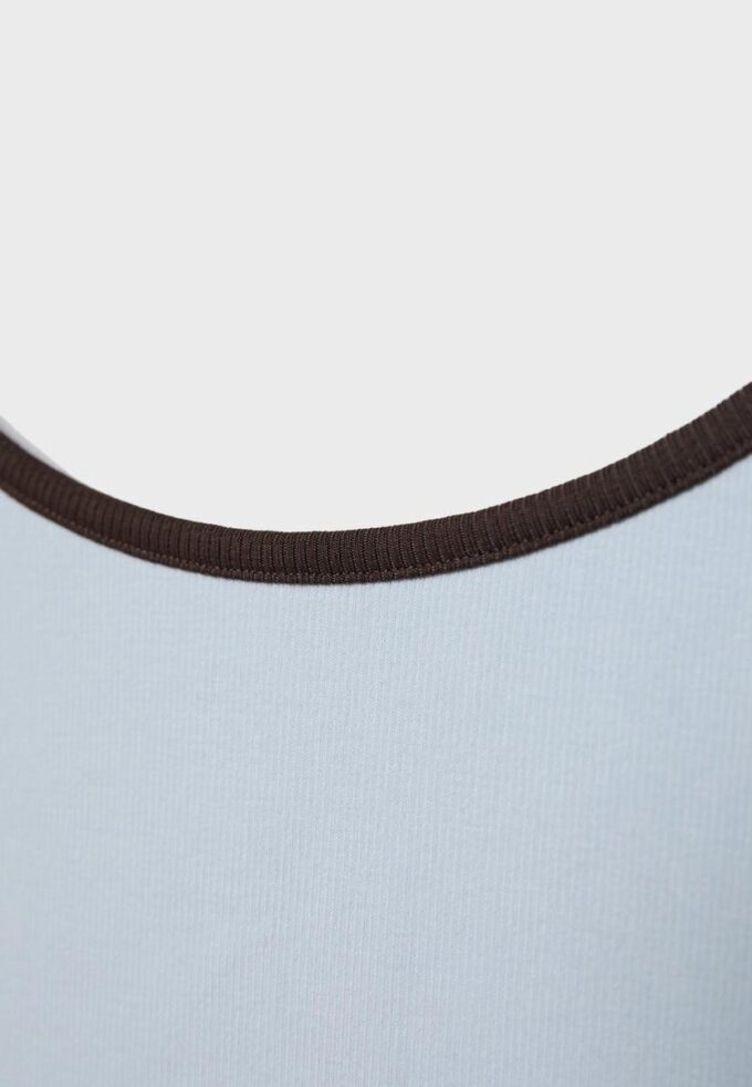 B07 Hauts à bretelles côtelées B07 Hauts à bretelles côtelées