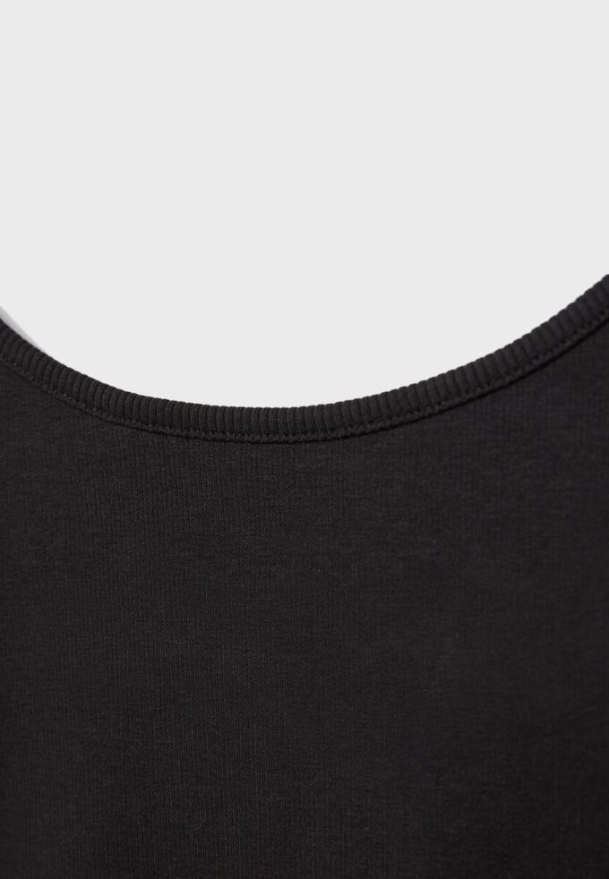 B07 Hauts à bretelles côtelées B07 Hauts à bretelles côtelées