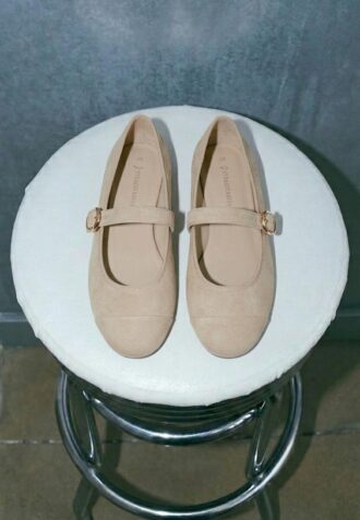 Ballerines à bout en cuir