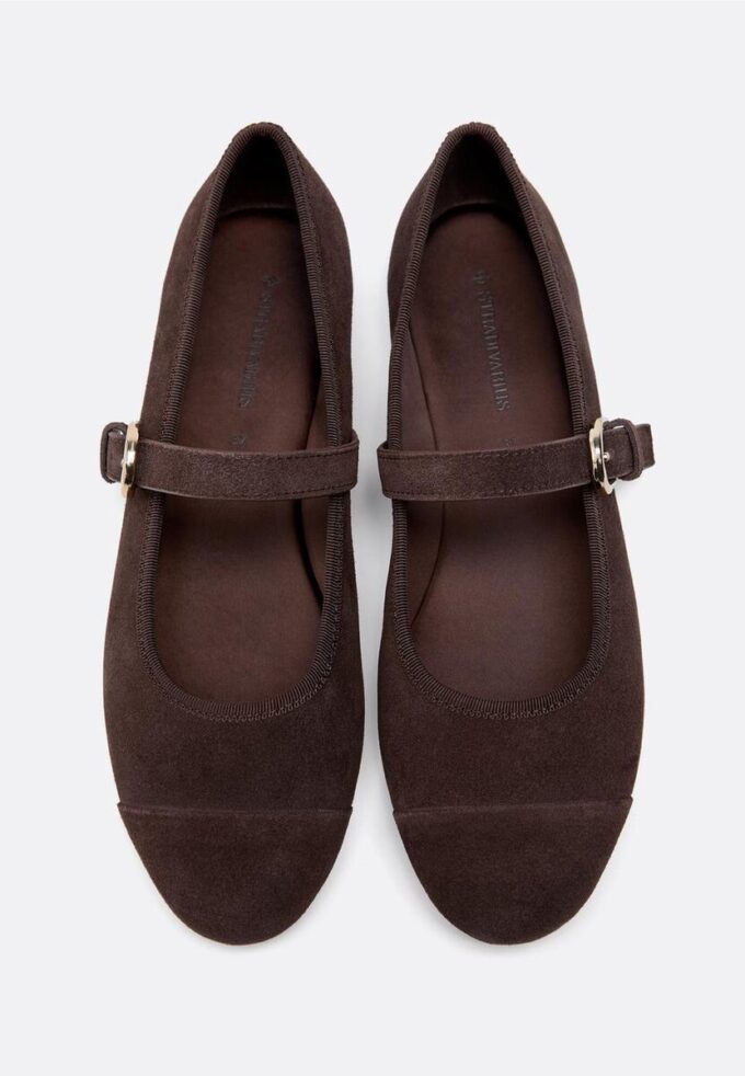 Ballerines à bout en cuir