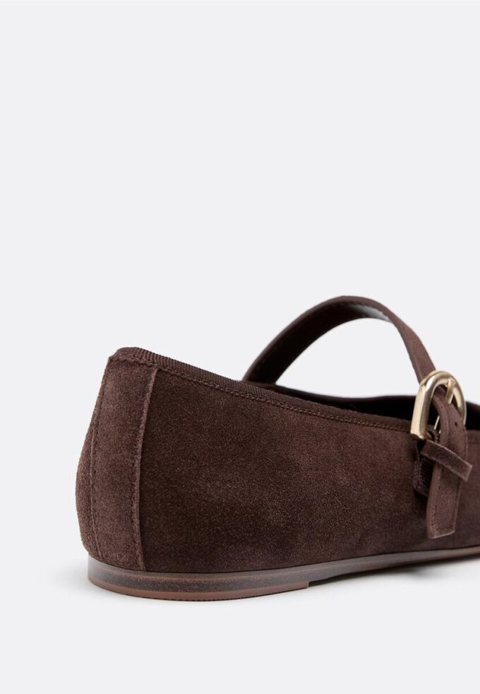 Ballerines à bout en cuir