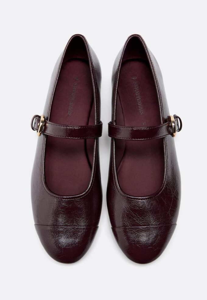 Ballerines en cuir avec bout renforcé Ballerines en cuir avec bout renforcé