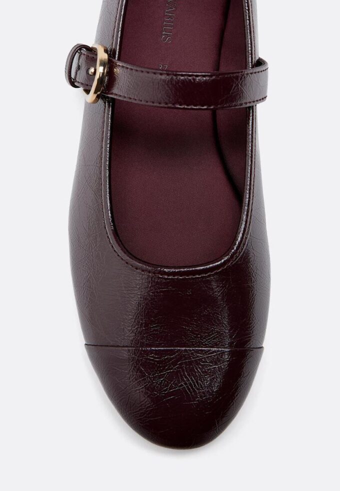 Ballerines en cuir avec bout renforcé Ballerines en cuir avec bout renforcé