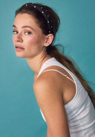 Bandeau volumineux clouté