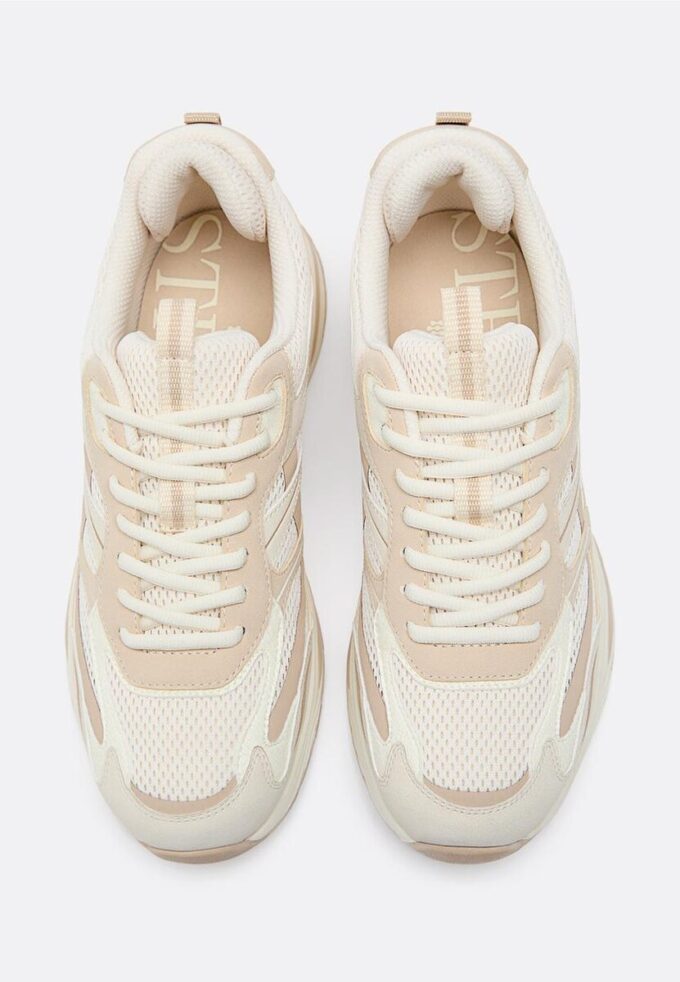 Baskets avec détail