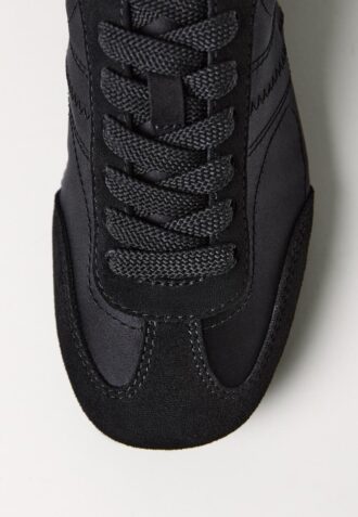 Baskets à semelle fine effet satin