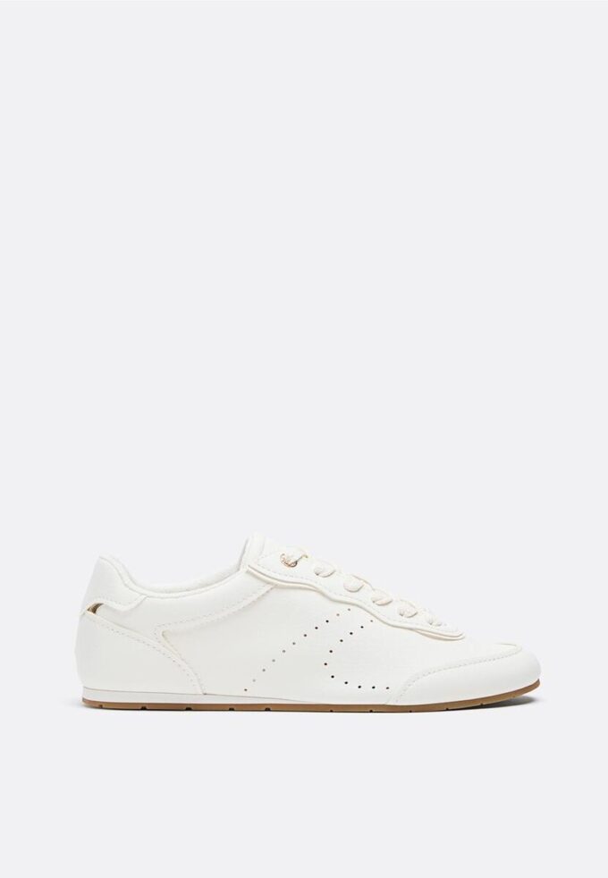 Baskets souples à semelle plate