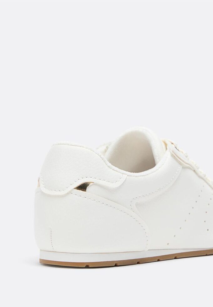 Baskets souples à semelle plate