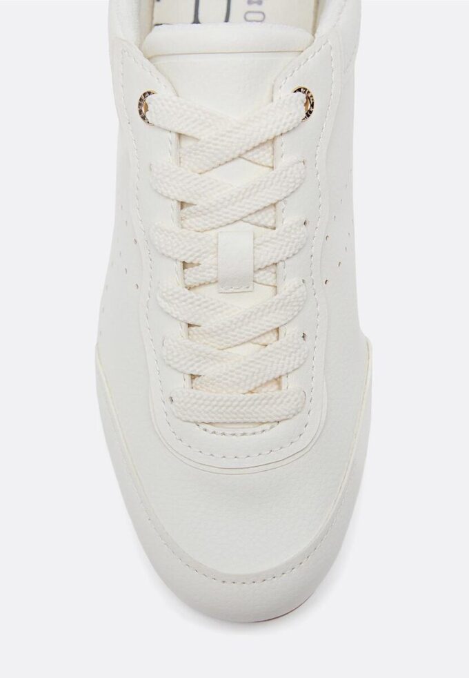 Baskets souples à semelle plate