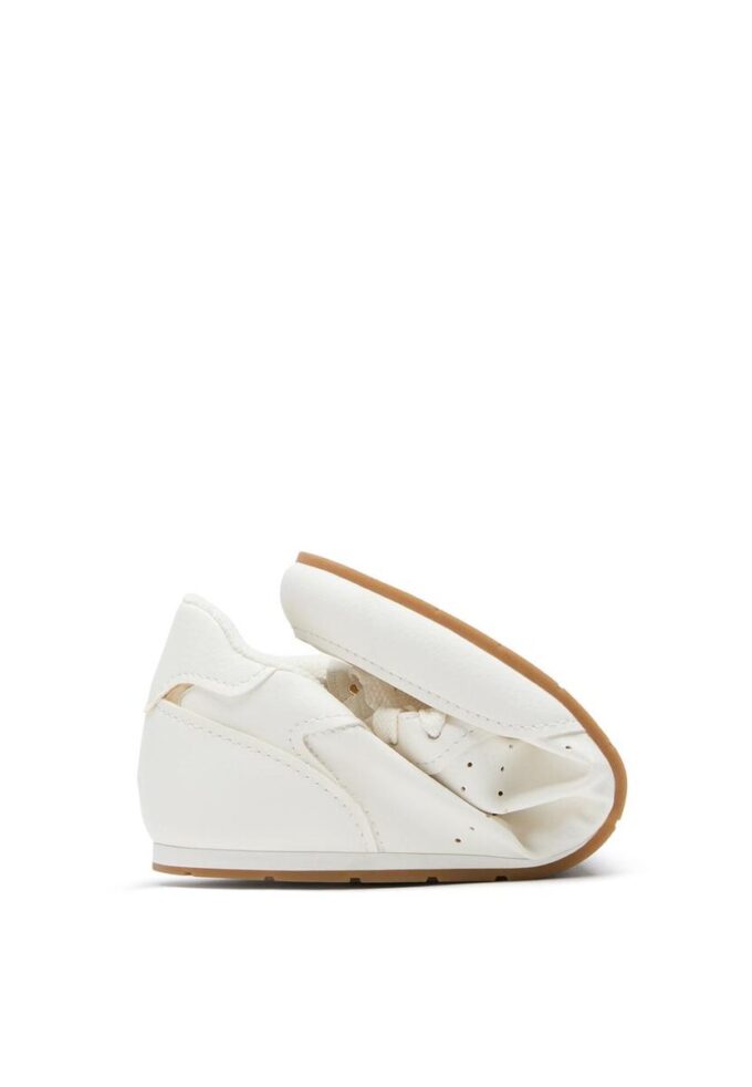 Baskets souples à semelle plate