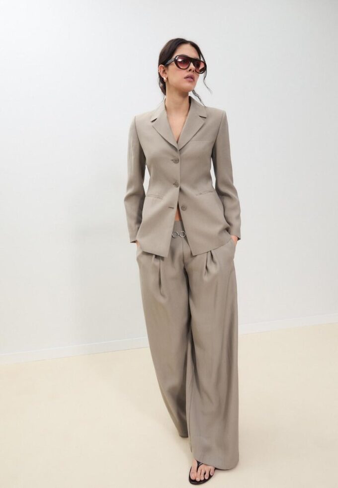 Blazer ajusté à 3 boutons Blazer ajusté à 3 boutons