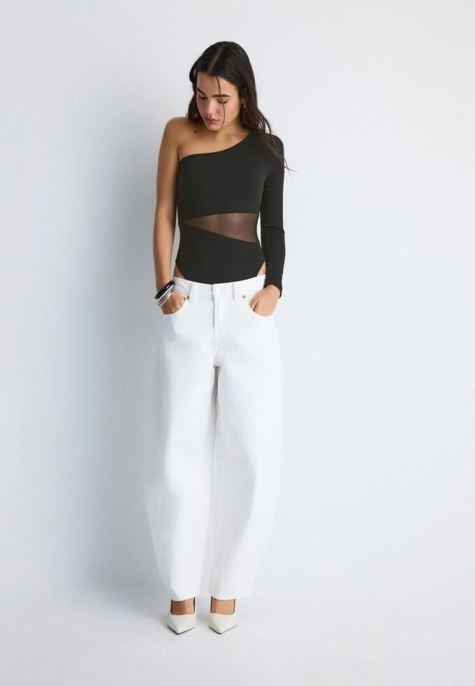 Body asymétrique avec détails transparents