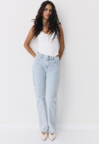 Body à bretelles et col en V