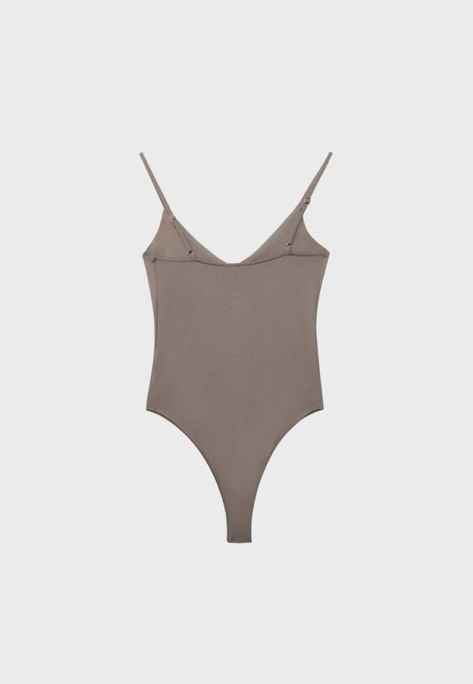 Body à bretelles et col en V Body à bretelles et col en V