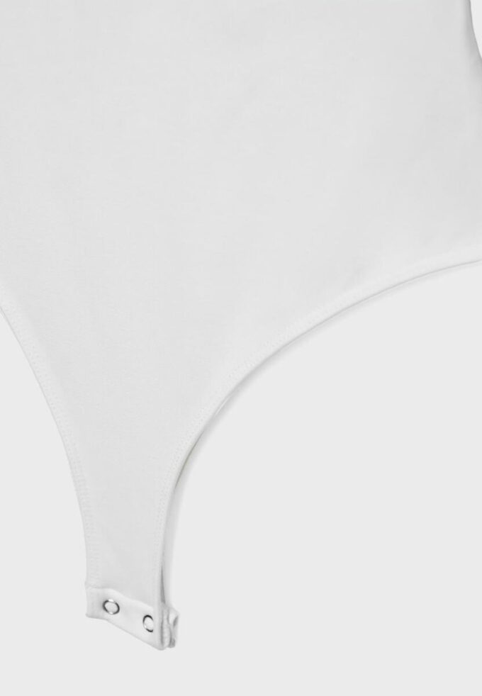 Body à bretelles et col en V Body à bretelles et col en V