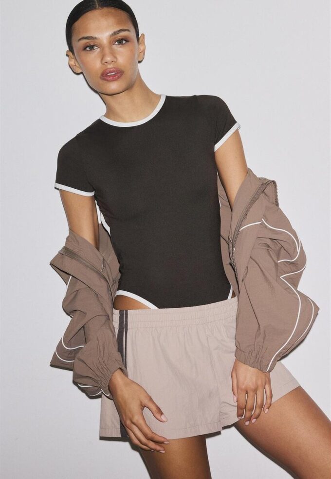 Body à découpes dans le dos Body à découpes dans le dos