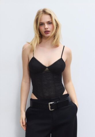 Body en dentelle à bretelles