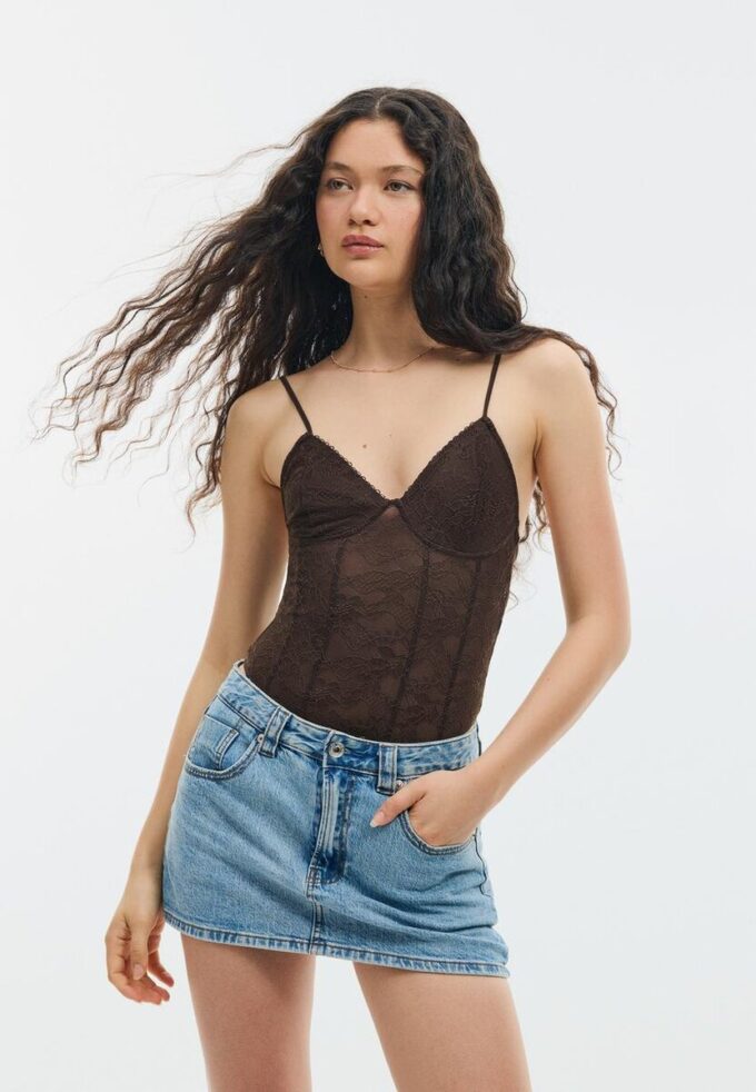 Body en dentelle à bretelles