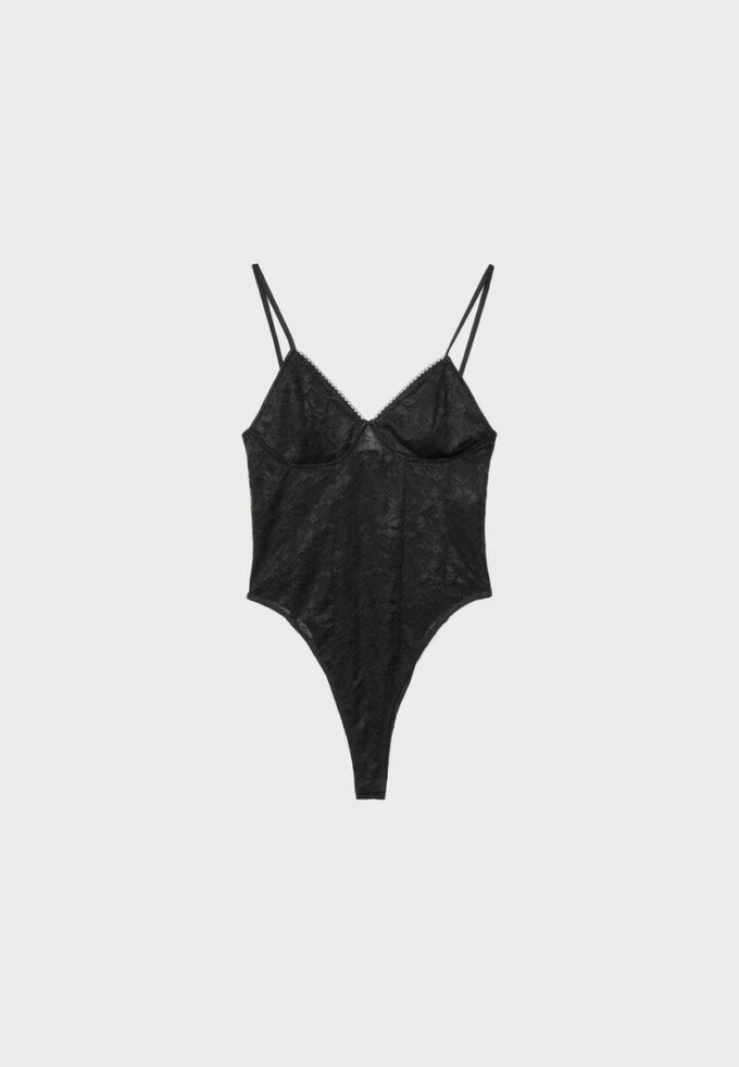 Body en dentelle à bretelles