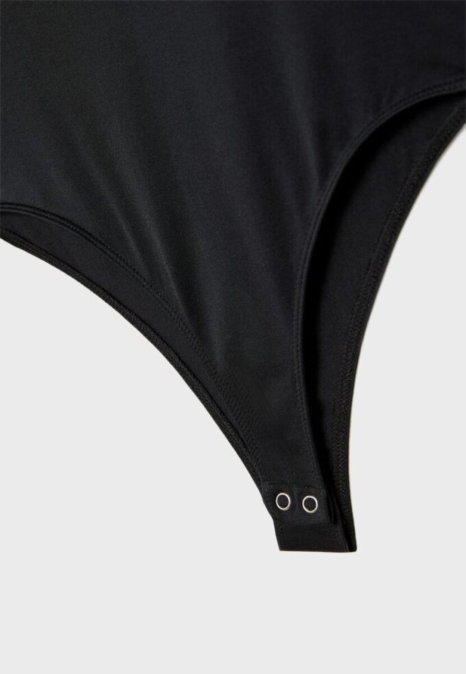 Body en polyamide à encolure carrée