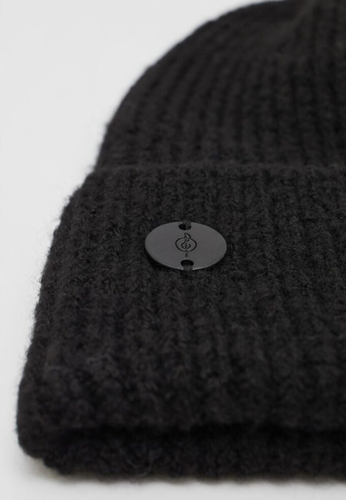 Bonnet côtelé avec plaque