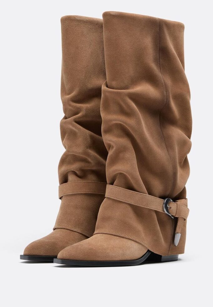 Bottes en cuir à talons hauts