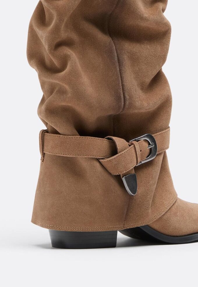 Bottes en cuir à talons hauts