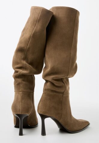 Bottes hautes à talons aiguilles Slouchy en cuir