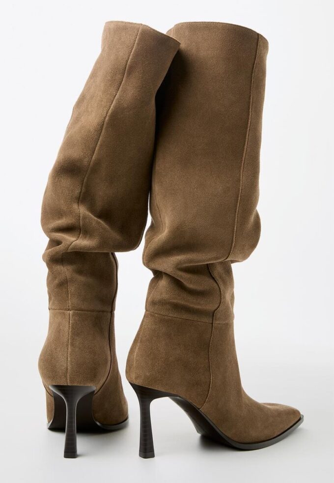 Bottes hautes à talons aiguilles Slouchy en cuir Bottes hautes à talons aiguilles Slouchy en cuir