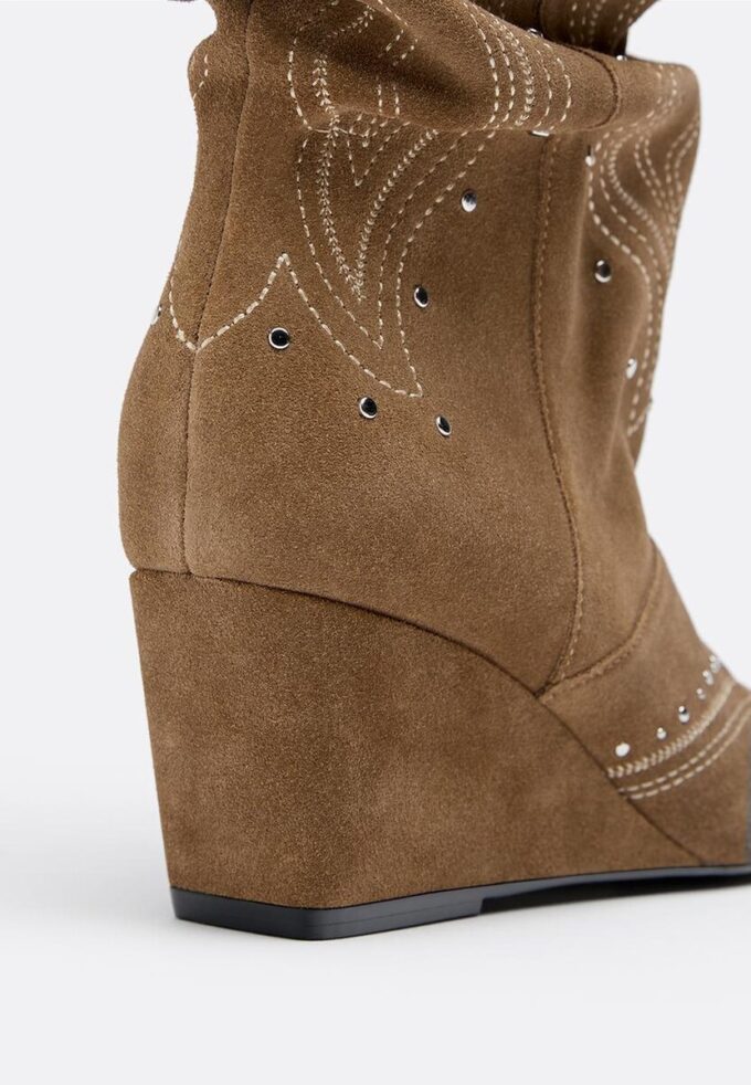 Bottes à talons compensés en cuir Bottes à talons compensés en cuir