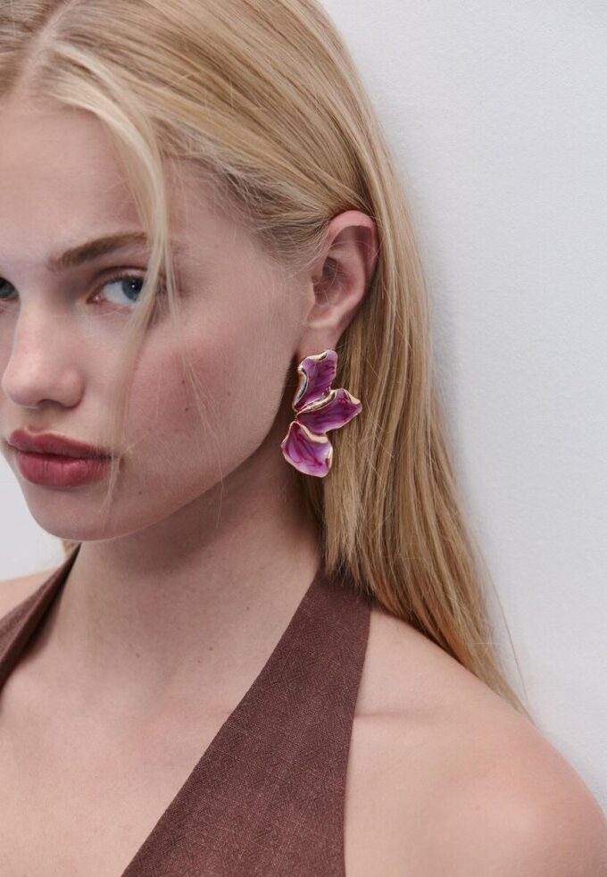 Boucles d&rsquo;oreilles en forme d&rsquo;éventail émaillées