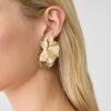Boucles d&rsquo;oreilles en forme d&rsquo;éventail texturé