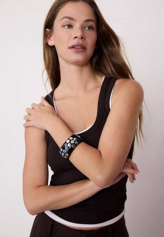 Bracelet à clous fleur