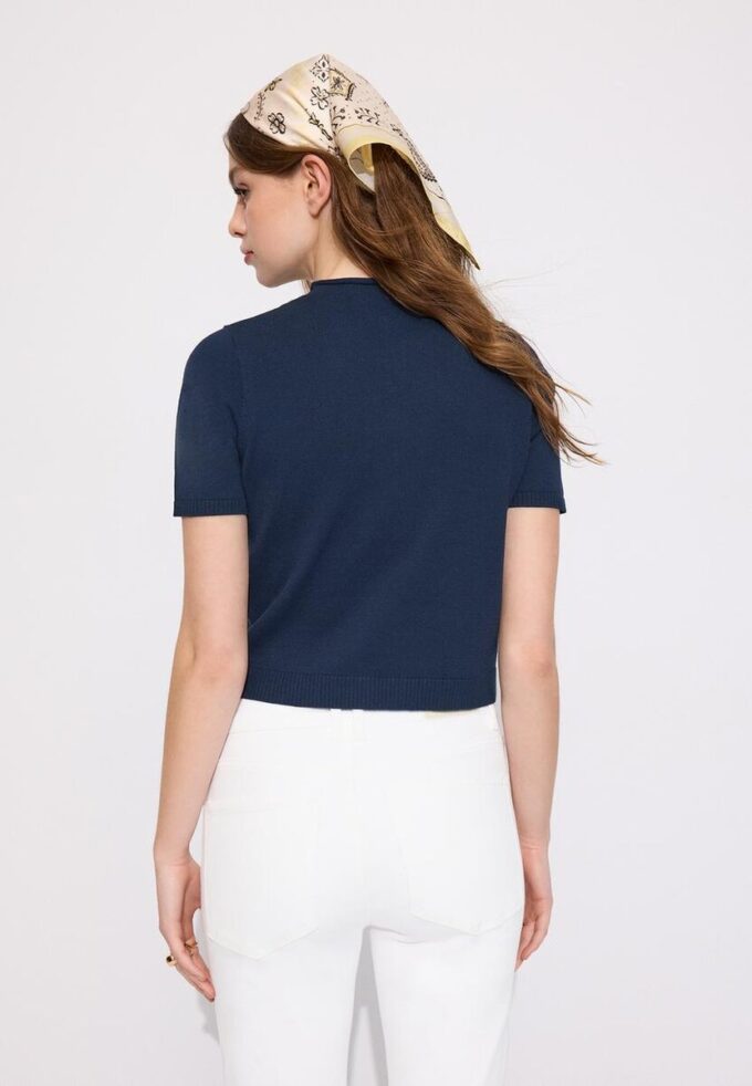 Cardigan en maille à col montant et boutons Cardigan en maille à col montant et boutons