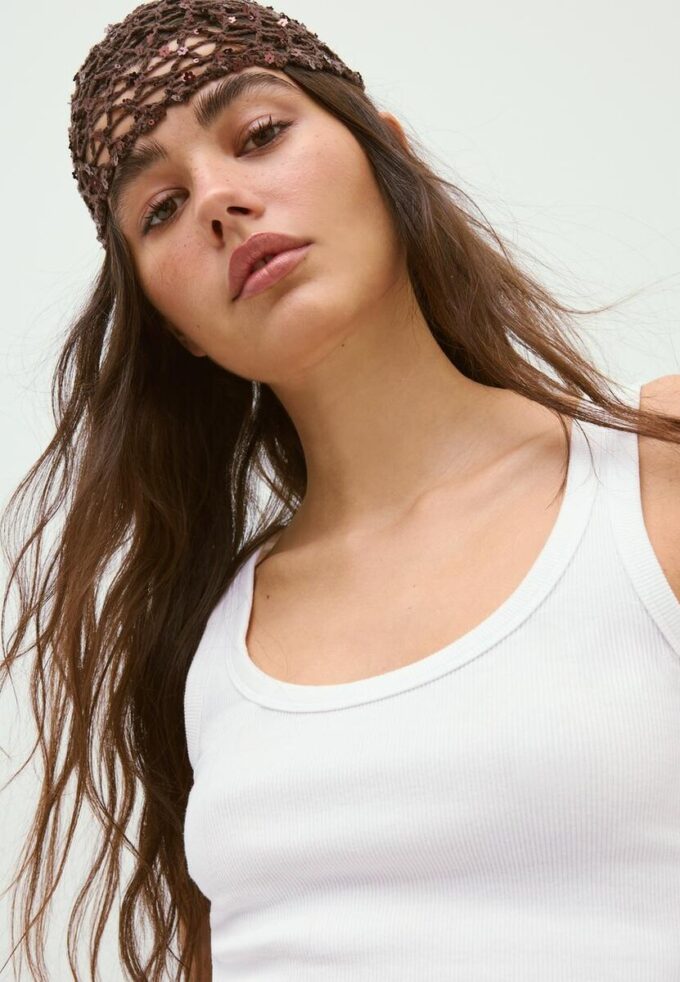 Casquette à fleurs pailletées