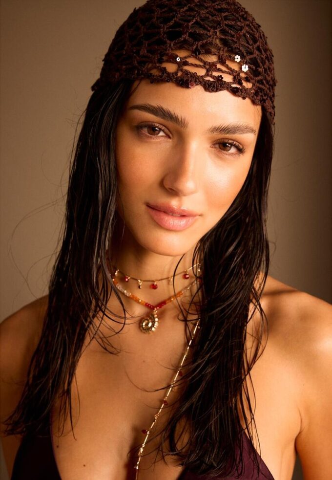 Casquette à fleurs pailletées