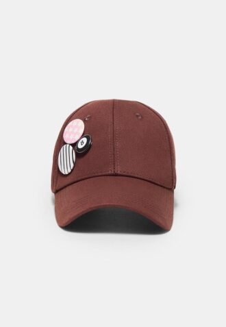 Casquette à épingles