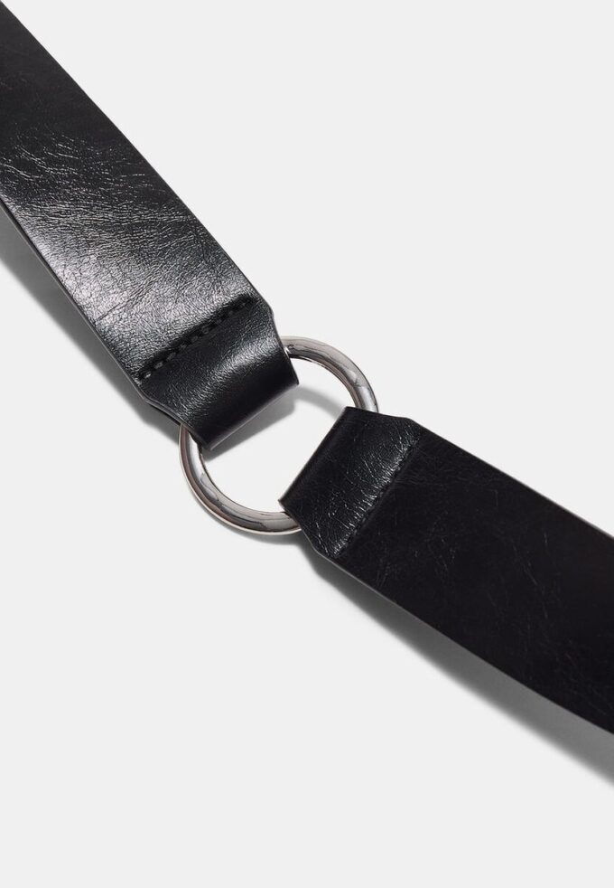 Ceinture à boucle latérale