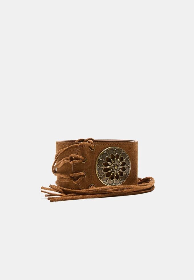 Ceinture large avec rosette et franges