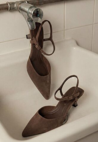 Chaussures en cuir à talons bobines