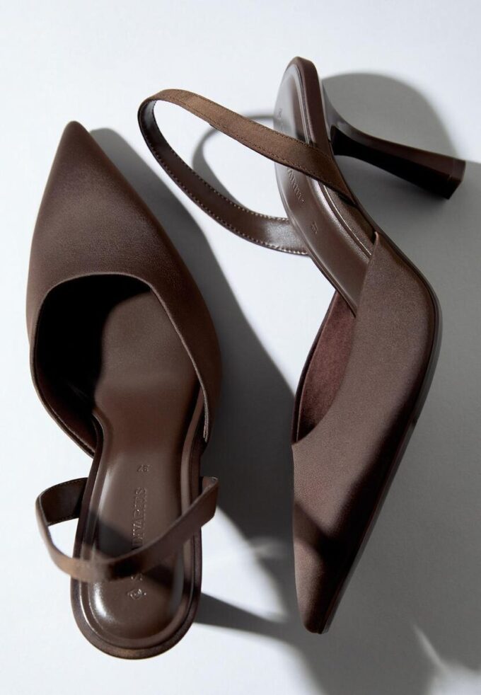 Chaussures à talons aiguilles effet satiné Chaussures à talons aiguilles effet satiné