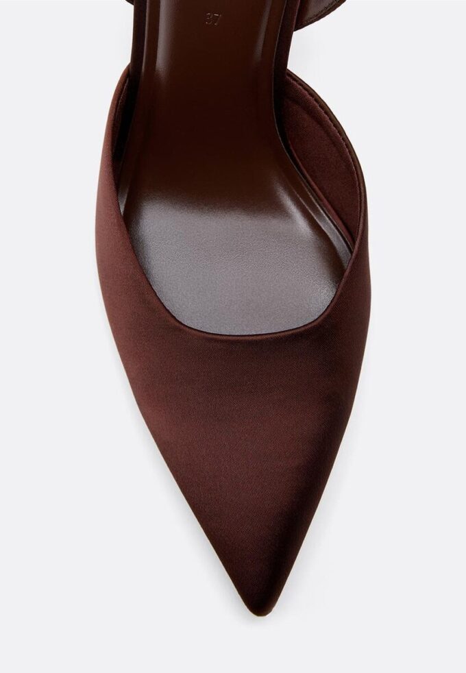 Chaussures à talons aiguilles effet satiné Chaussures à talons aiguilles effet satiné