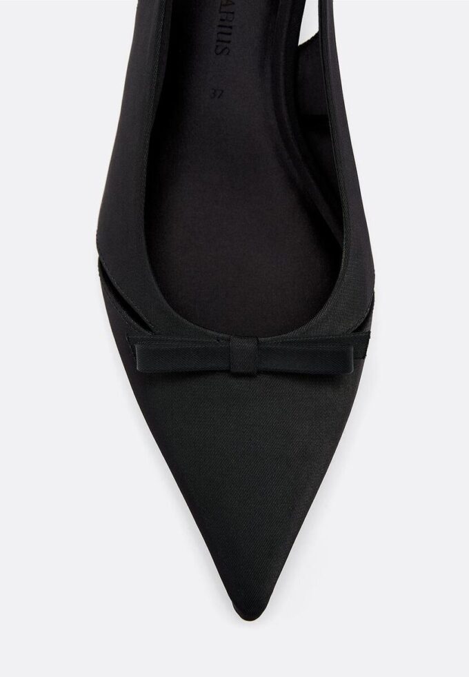 Chaussures à talons avec découpes Chaussures à talons avec découpes