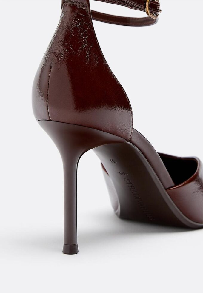 Chaussures à talons en cuir