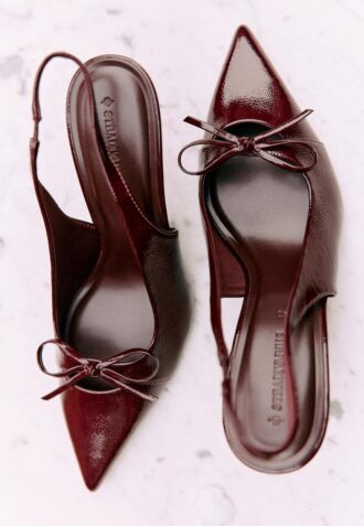 chaussures talons et noeud 1 330x477 - Chaussures &agrave; talons et n&oelig;ud