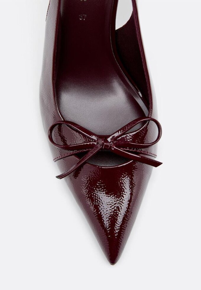 Chaussures à talons et nœud Chaussures à talons et nœud