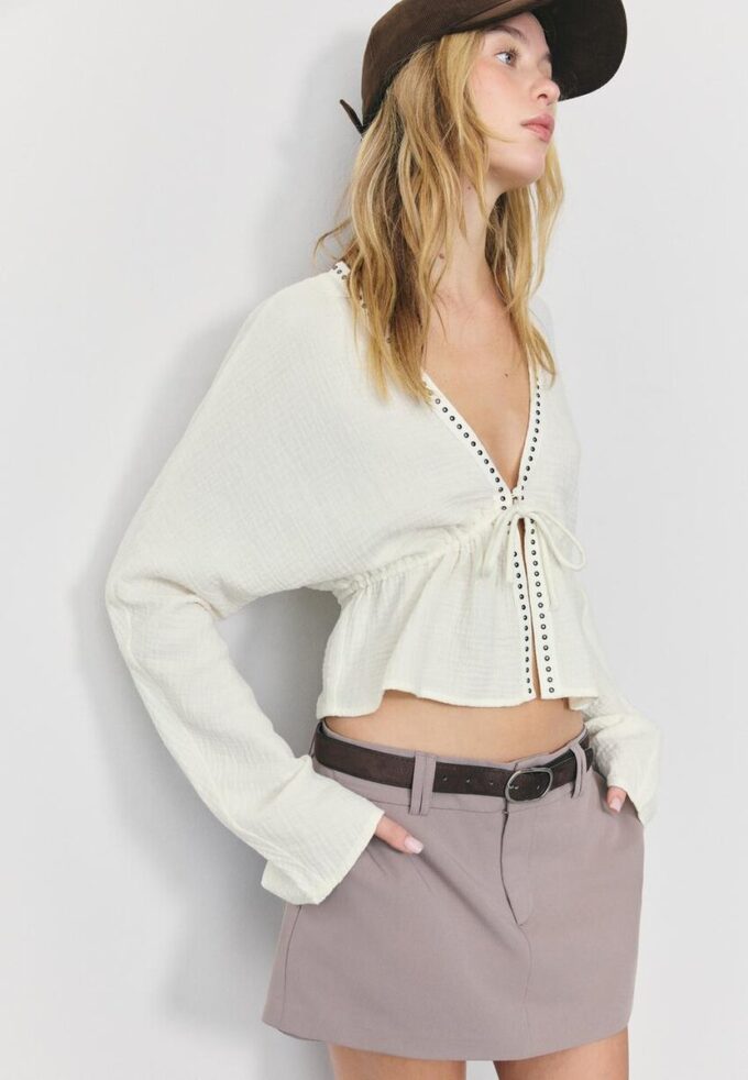 Chemise ajourée cloutée